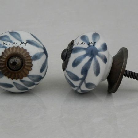 Grey Floral Leaf Knob (1)